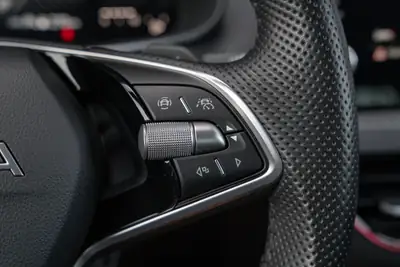 Skoda Scala 1.0 TSI Monte Carlo — Compacte dynamique avec toit panoramique et garantie 5 ans — Miniatur 21