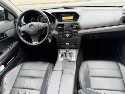 Mercedes-Benz E 200 CGI Cabriolet — Décapotable élégante, motorisation essence fiable — arrière