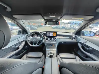 Mercedes-Benz C 300 Break — Élégance allemande, équipements premium et faible kilométrage — Miniatura 17