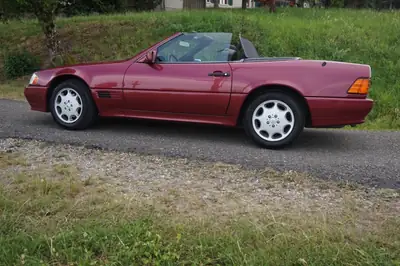 Mercedes-Benz SL 280 Cabrio — Légendaire roadster avec hard-top, 136'000 km — détail