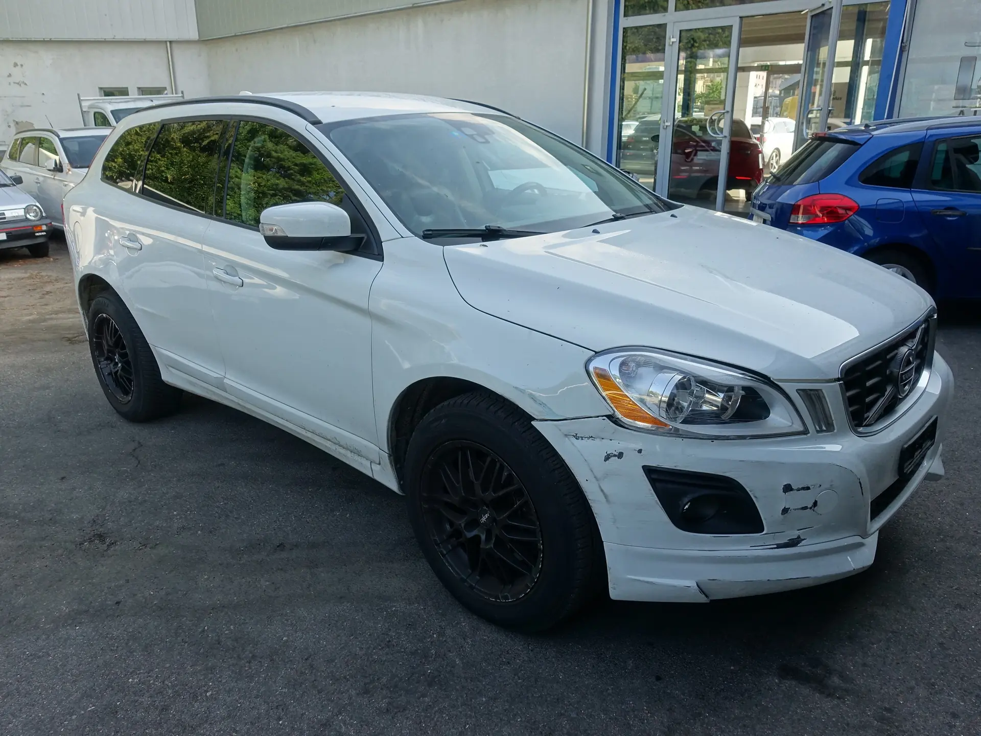 Volvo XC60 2.4D Momentum — SUV robuste, diesel économe, 175 ch