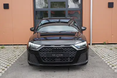 Audi A1 Sportback 30 TFSI S Line — Citadine dynamique, peu kilométrée, équipée — côté