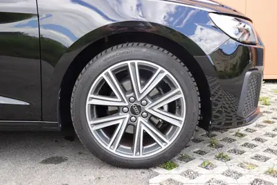 Audi A1 Sportback 30 TFSI S Line — Citadine dynamique, peu kilométrée, équipée — tableau de bord