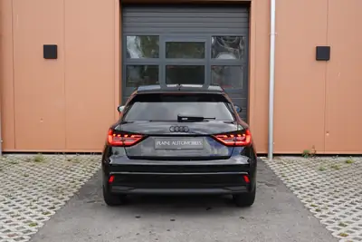 Audi A1 Sportback 30 TFSI S Line — Citadine dynamique, peu kilométrée, équipée — Miniature 9