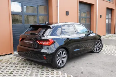Audi A1 Sportback 30 TFSI S Line — Citadine dynamique, peu kilométrée, équipée — Miniature 7