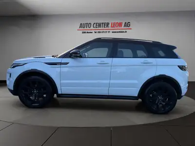 Range Rover Evoque 2.0 Si4 — SUV compact britannique, 4 roues motrices, design premium — vista posteriore