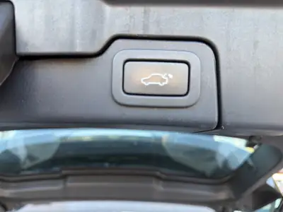 Range Rover Evoque 2.0 Si4 — SUV compact britannique, 4 roues motrices, design premium — Miniatura 22