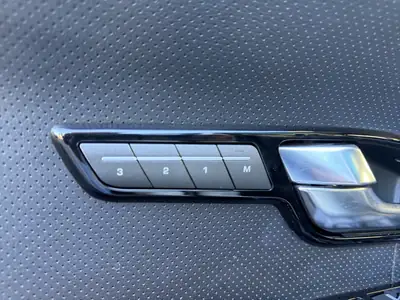 Range Rover Evoque 2.0 Si4 — SUV compact britannique, 4 roues motrices, design premium — Miniatura 26