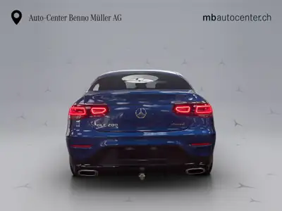 Mercedes-Benz GLC 200 AMG Line Coupé — SUV hybride 4 roues motrices, design premium — intérieur