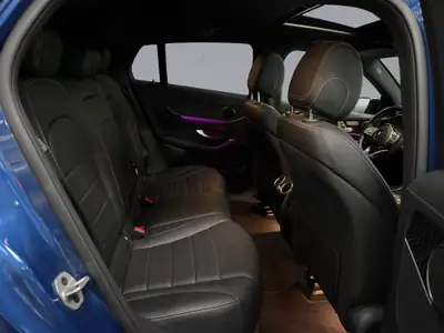 Mercedes-Benz GLC 200 AMG Line Coupé — SUV hybride 4 roues motrices, design premium — Miniature 17