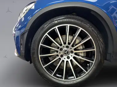 Mercedes-Benz GLC 200 AMG Line Coupé — SUV hybride 4 roues motrices, design premium — Miniature 21