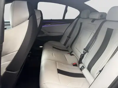 BMW M5 xDrive Competition — 625 ch, toit carbone, impeccable — Miniature 11