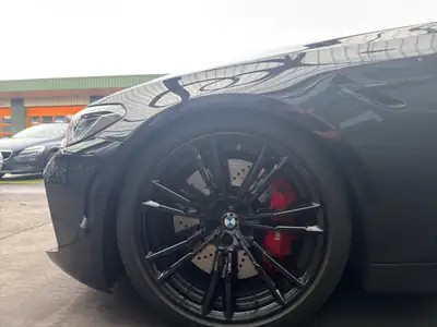 BMW M5 xDrive Competition — 625 ch, toit carbone, impeccable — Miniature 17