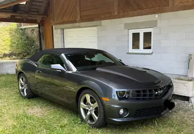 Chevrolet Camaro V8 6.2 SS 2011 — Cabriolet muscle américain, 402 ch — fianco