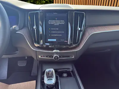 Volvo XC60 2.0 T6 TE Ultimate Bright eAWD — Hybride rechargeable premium, 2800 km seulement — Miniature 13