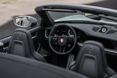 Porsche 911 Turbo S Cabriolet — 650 ch, toit ouvert, barely driven — Miniatur 15