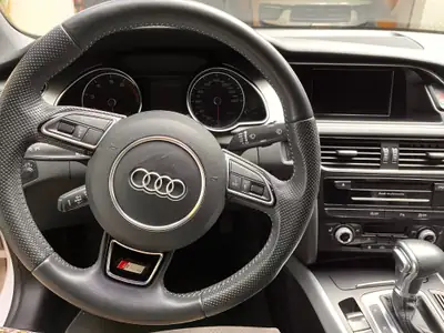 Audi A5 Cabriolet 2.0 TFSI Quattro — Élégance décapotable et performance all-wheel drive — Innenraum