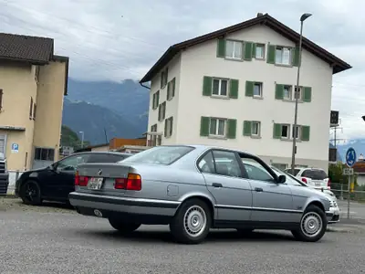 BMW 525tds 1994 — Berline diesel élégante, 85 000 km seulement — vista posteriore