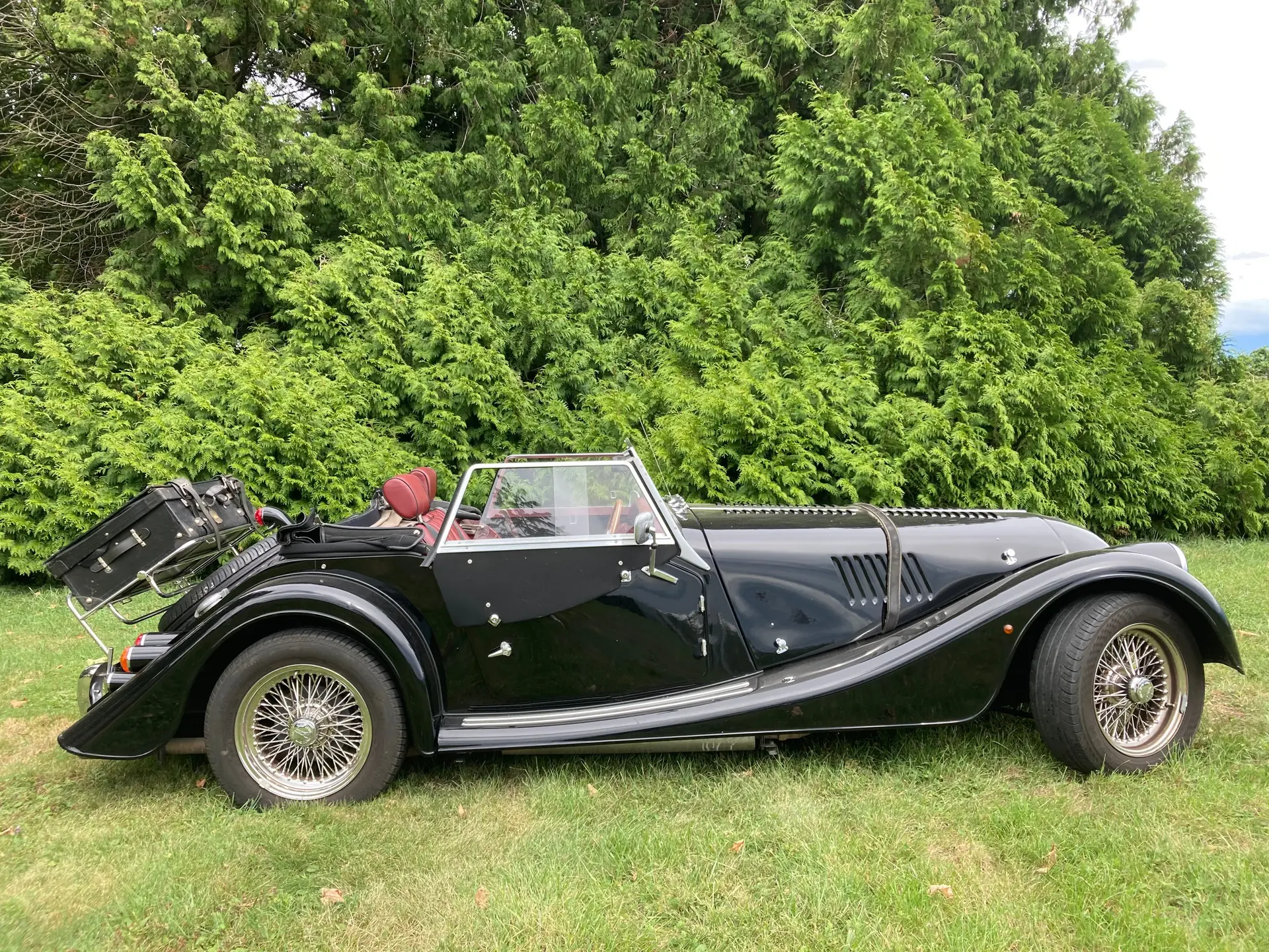Morgan Plus 4 2L — Roadster britannique authentique, 58'000 km, intérieur bordeaux — vista esterna