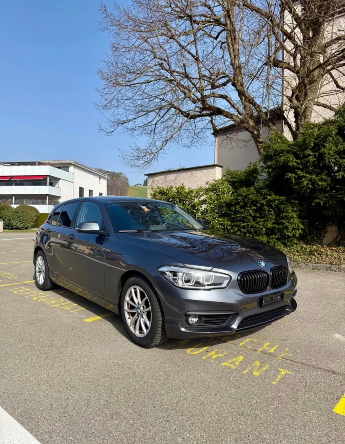 BMW 118i Steptronic — Berline compacte sportive, entretien BMW inclus