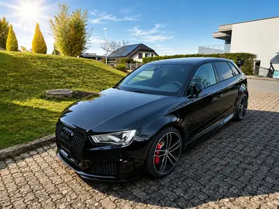Audi RS3 SB quattro — Berline sportive 367 ch, 115'000 km seulement — vista esterna