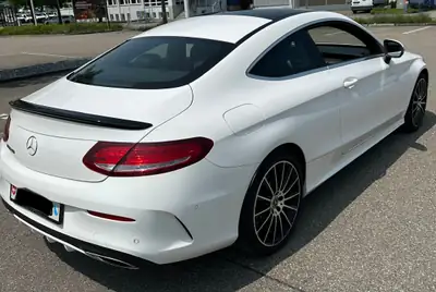 Mercedes-Benz C 250 Coupé AMG Line — Élégance sportive, sans sinistre, révision à jour — interior
