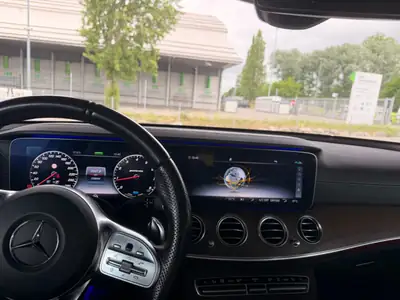 Mercedes-Benz E 53 AMG 4matic+ — Break haute performance, hybride essence et traction intégrale — arrière