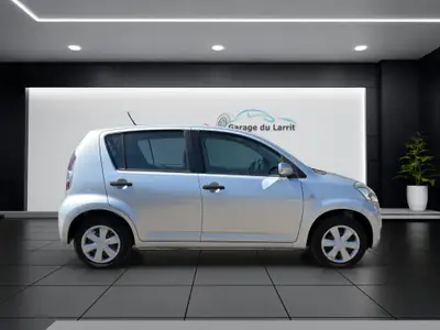 Daihatsu Sirion 1.3 — Citadine fiable et économe, sans accident, expertisée — Seitenansicht