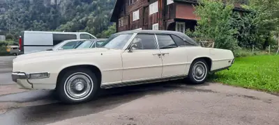 Ford Thunderbird 1969 — Muscle car américain emblématique, 370 ch de pure puissance — vue extérieure