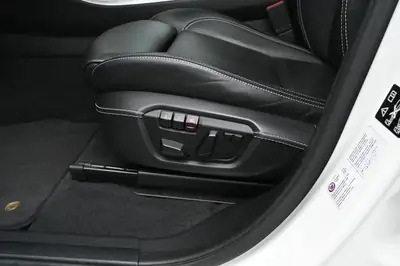 BMW-Alpina XD3 Switch-Tronic — 350 ch Bi-Turbo, cuir Lavalina premium, 86 500 km seulement — Miniatura 17