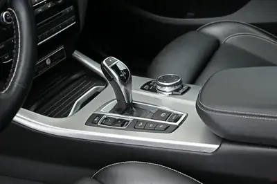 BMW-Alpina XD3 Switch-Tronic — 350 ch Bi-Turbo, cuir Lavalina premium, 86 500 km seulement — Miniatura 19