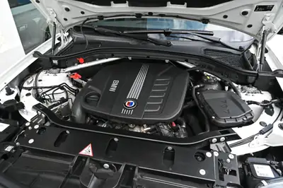 BMW-Alpina XD3 Switch-Tronic — 350 ch Bi-Turbo, cuir Lavalina premium, 86 500 km seulement — Miniatura 31