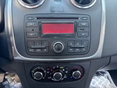 Dacia Sandero TCe 90 Ambiance — Citadine polyvalente, entretien certifié et sans sinistre — Miniature 15