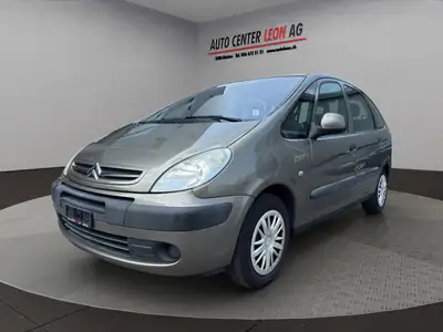 Citroën Xsara Picasso 1.6i — Monospace pratique et économique, entretien à jour — côté