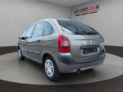 Citroën Xsara Picasso 1.6i — Monospace pratique et économique, entretien à jour — intérieur