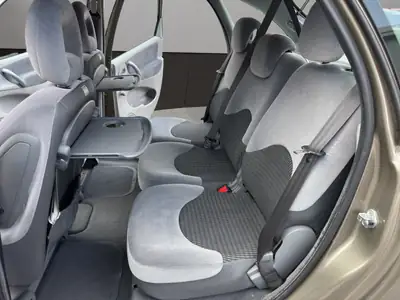 Citroën Xsara Picasso 1.6i — Monospace pratique et économique, entretien à jour — Miniature 13