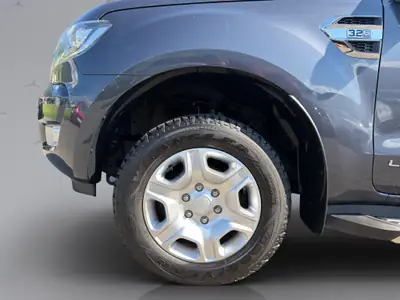 Ford Ranger DKab 3.2 TDCi 4x4 Limited — Pick-up polyvalent diesel, transmission manuelle — Miniatura 14