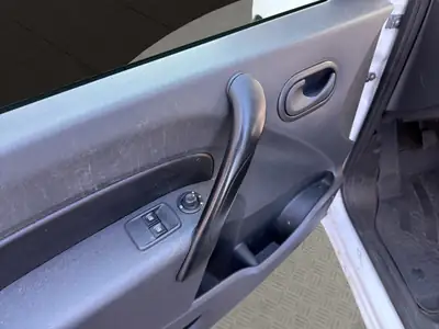 Renault Kangoo Maxi dCi 90 — Utilitaire robuste, 2 places, prêt à l'export — Miniature 11