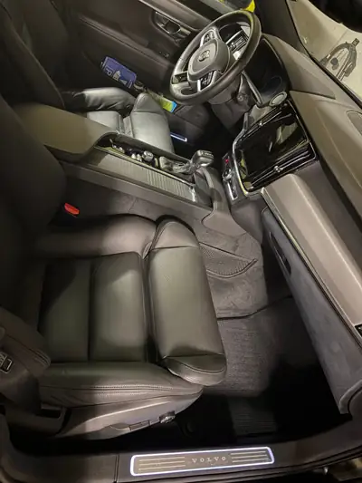 Volvo V90 Cross Country D4 AWD — Break élégant, tous chemins et garantie étendue — Miniatur 10