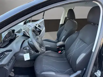 Peugeot 208 1.2 VTi Access — Citadine fiable, entretien à jour, sans sinistre — Miniatura 9