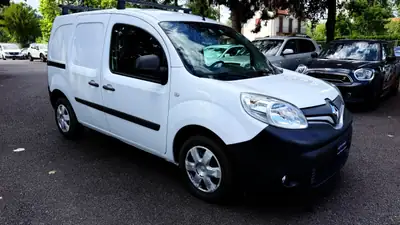 Renault Kangoo Medium TCe 115 — Utilitaire compact fiable, 141'000 km, sans accident — Seitenansicht