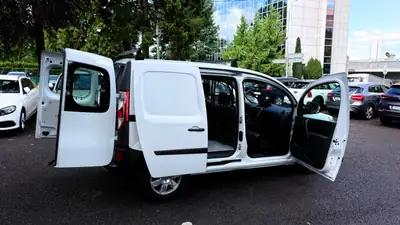 Renault Kangoo Medium TCe 115 — Utilitaire compact fiable, 141'000 km, sans accident — Miniatur 8