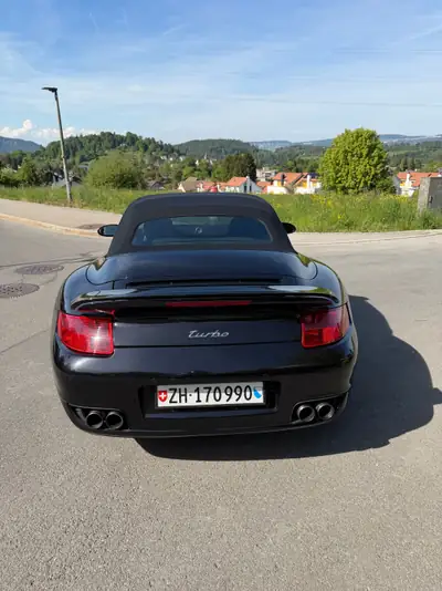 Porsche 911 Turbo Cabrio 2008 — Roadster légendaire, 480 ch purs — vue extérieure