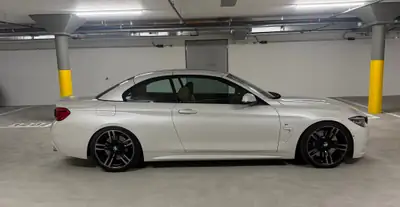 BMW 440i xDrive Cabriolet — Cabriolet sportif 326 ch, historique sans sinistre — interni