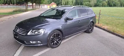 VW Passat 2.0 TSI Comfortline — Break performant, 211 ch, DSG et équipements premium — vista esterna
