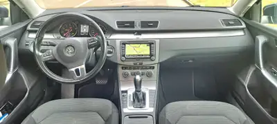 VW Passat 2.0 TSI Comfortline — Break performant, 211 ch, DSG et équipements premium — cruscotto