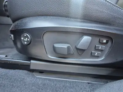 BMW X3 35i xDrive — SUV premium 2011, moteur neuf et équipements M Sport — Miniature 9
