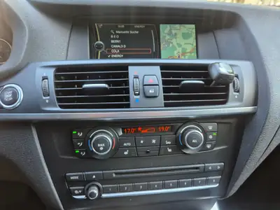 BMW X3 35i xDrive — SUV premium 2011, moteur neuf et équipements M Sport — Miniature 10