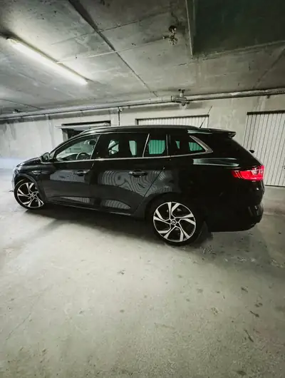Renault Mégane IV Grandtour 1.6 Turbo GT — Break sportif 205 ch, sans sinistre — Armaturenbrett