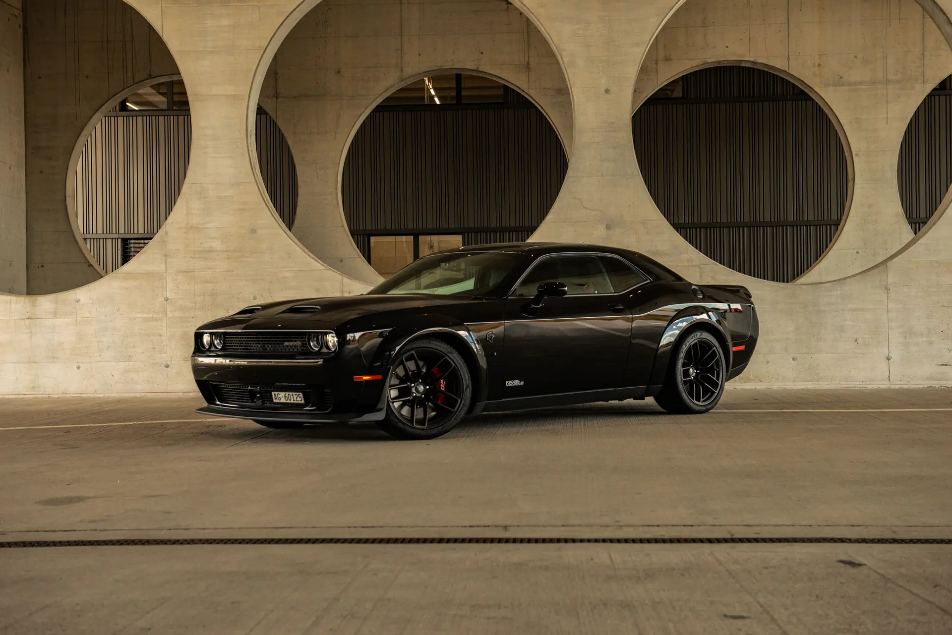 Dodge Challenger Hellcat Widebody — 727 ch de pure muscle américain, état impeccable — vista esterna